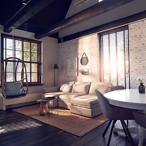 https://huisjes-aan-de-amstel-your-home-away-from-home.amsterdamhotelsnl.com