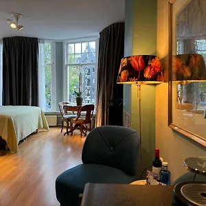 Decor Canal House Bed & Breakfast
